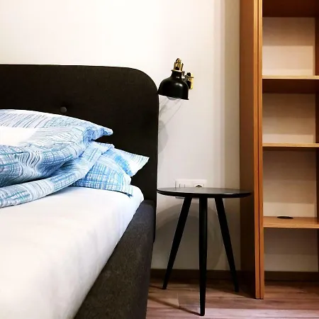 Hadik Apartamento *