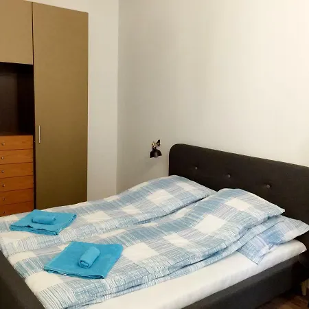 Hadik Apartamento *