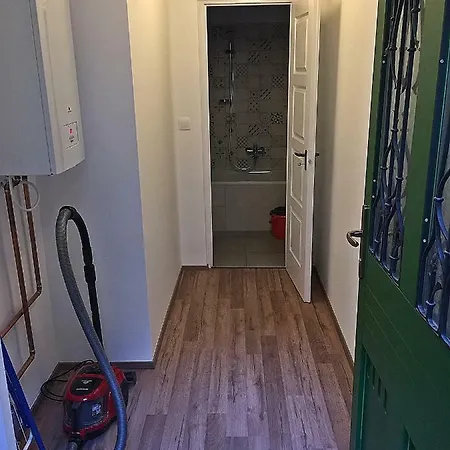 Hadik Apartamento *